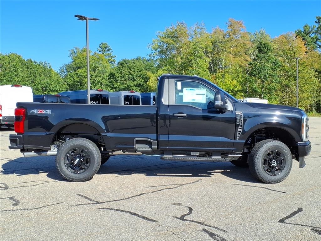 2026 Ford F-350 photo 2