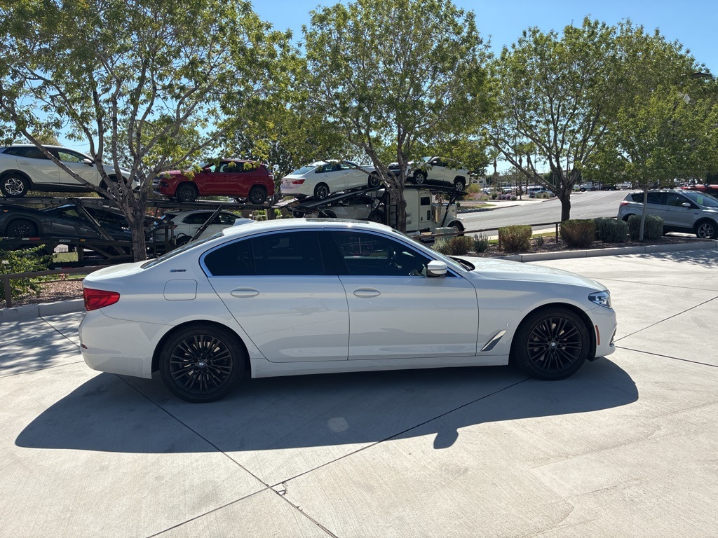 2019 Bmw 530e Sedan photo 2