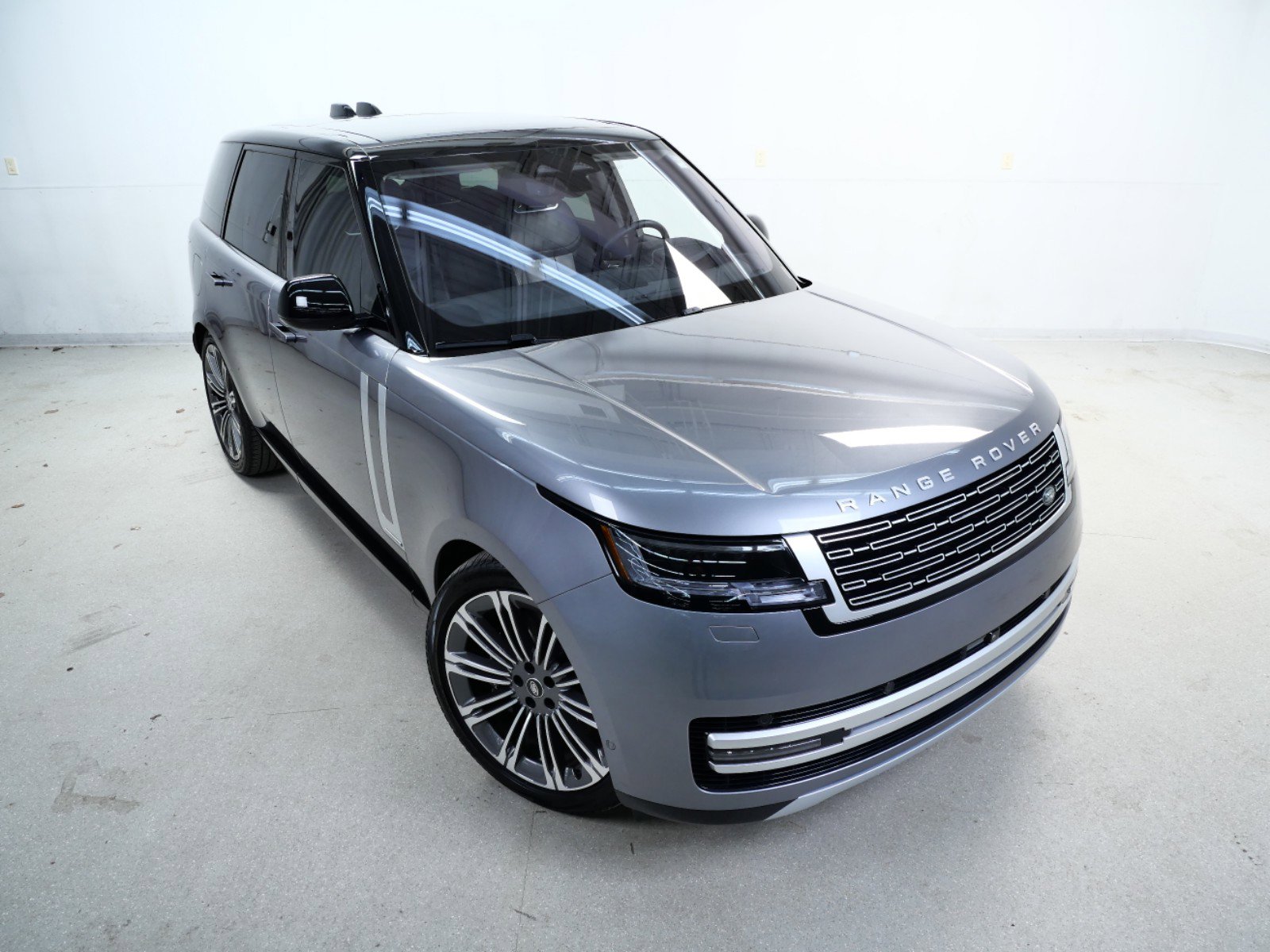 2023 Land Rover Range Rover Autobiography photo 4