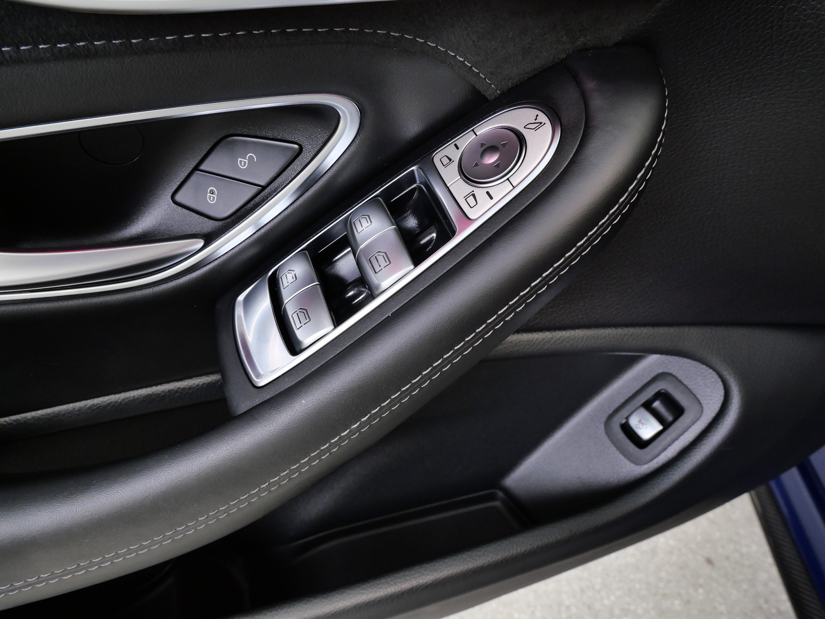 2019 Mercedes Benz C AMG 63 S photo 29