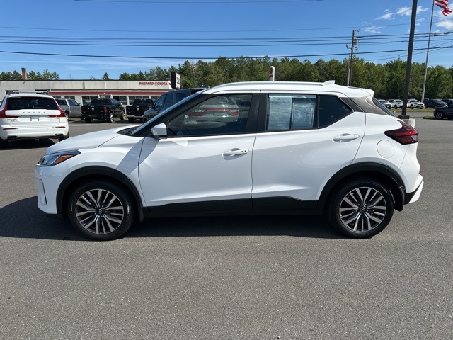 2023 Nissan Kicks SV photo 3