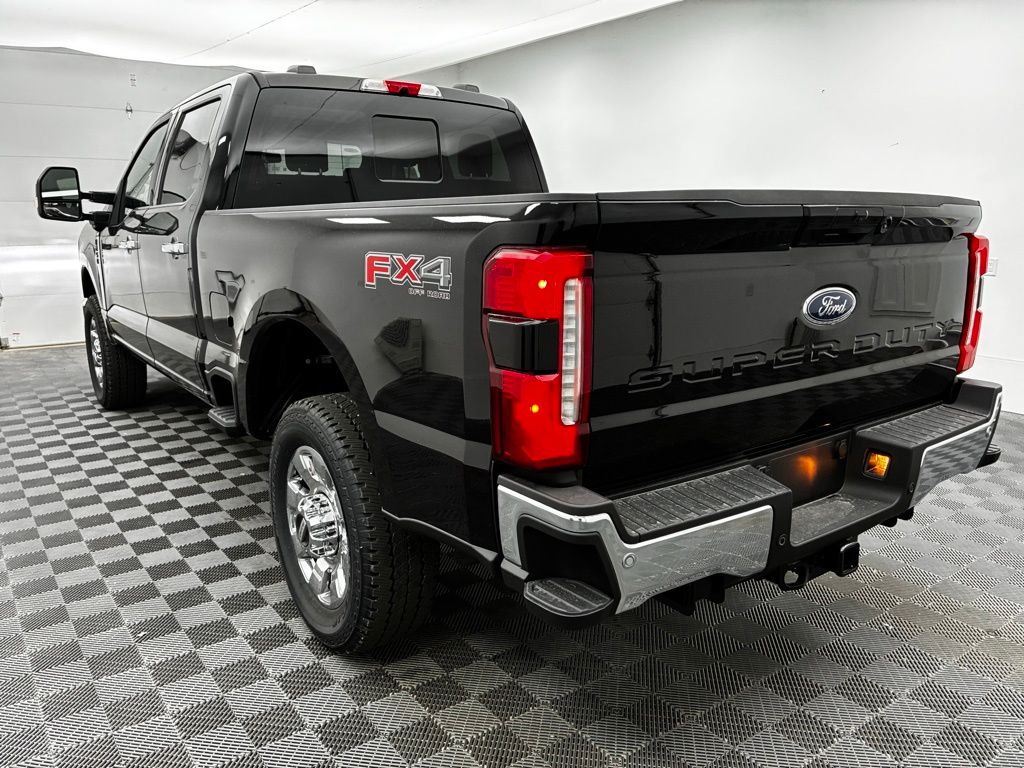 2026 Ford F-250 Lariat photo 12