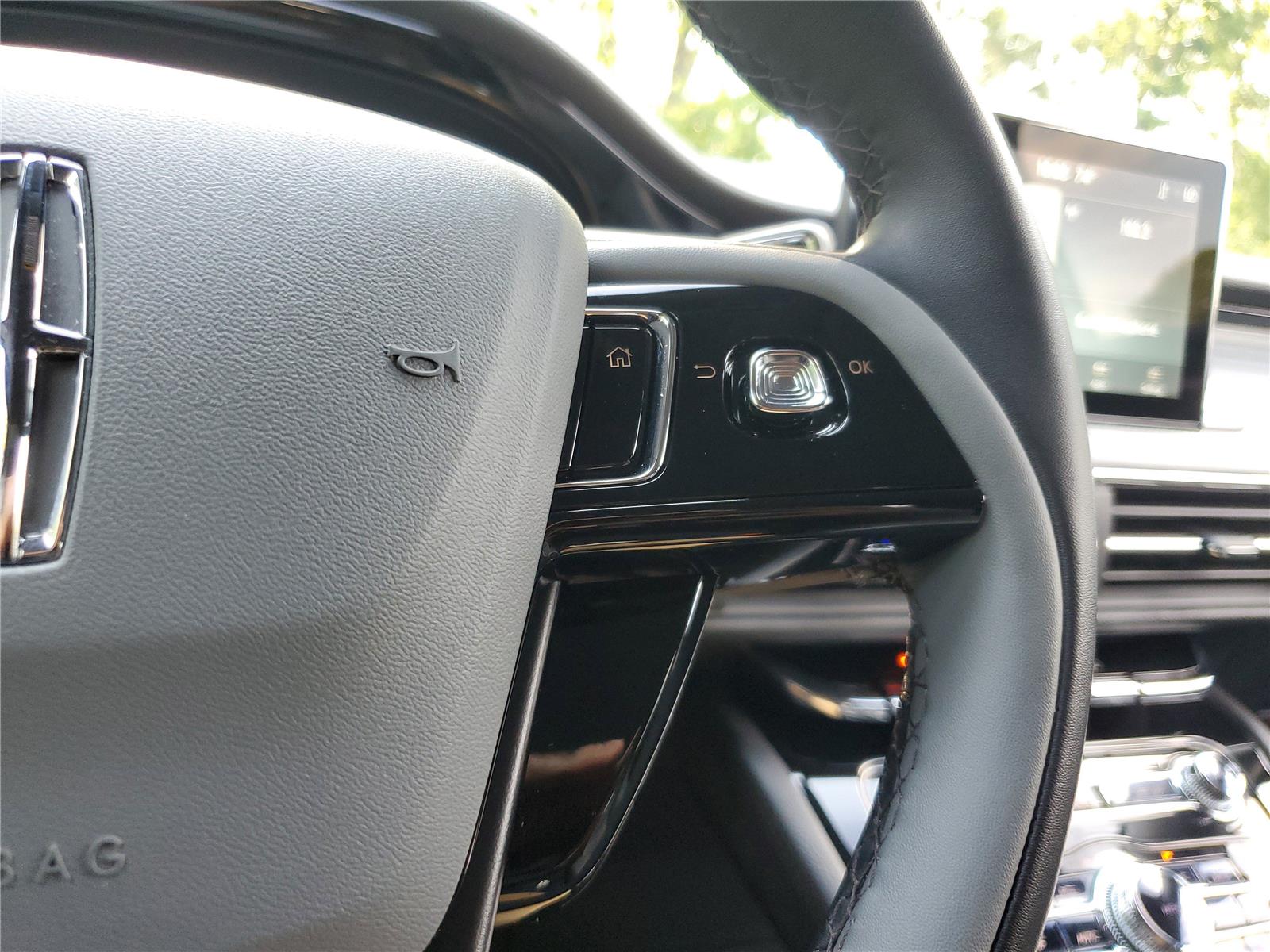2022 Lincoln Corsair Standard photo 25