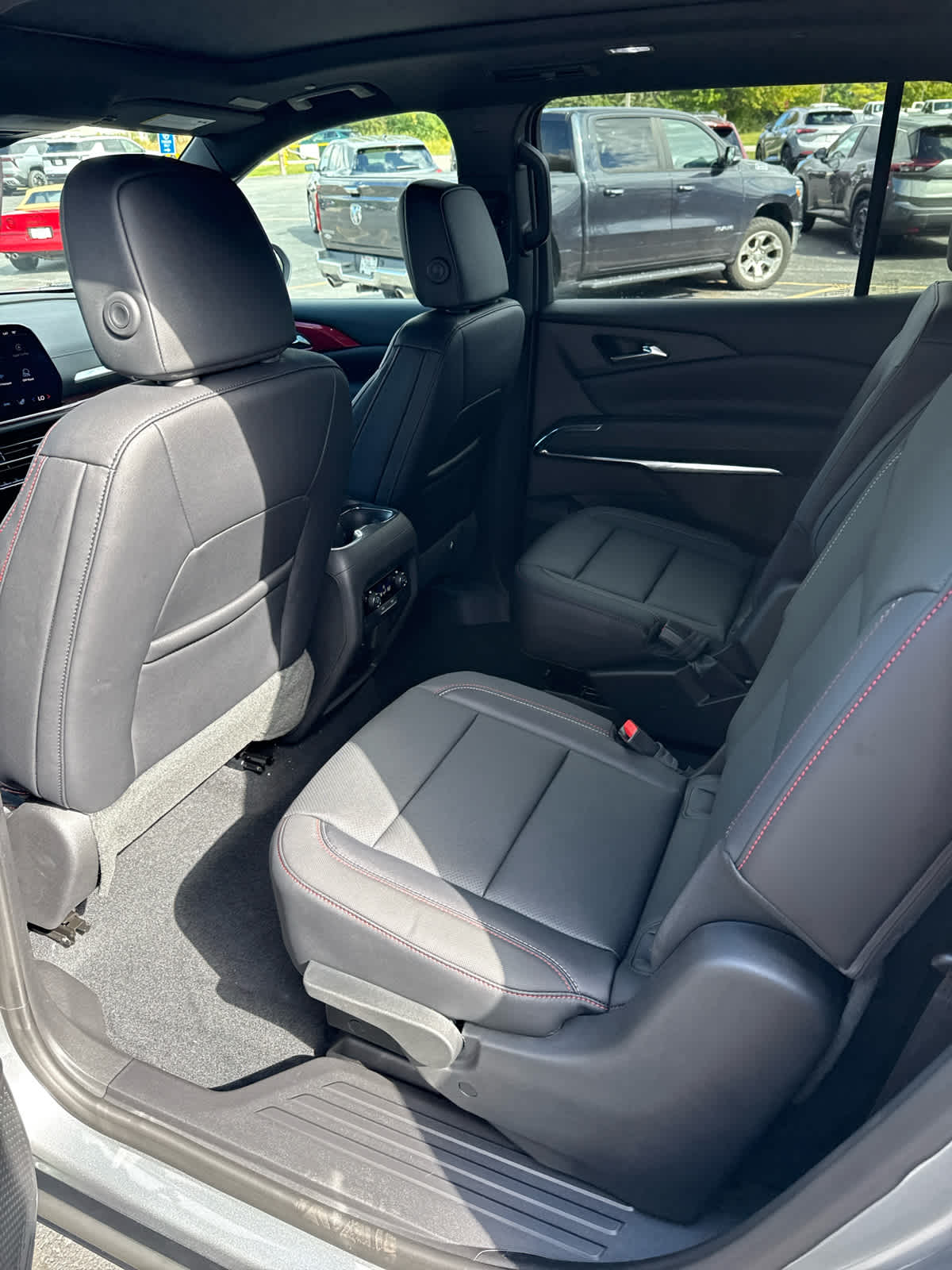 2026 Chevrolet Traverse Z71 photo 6