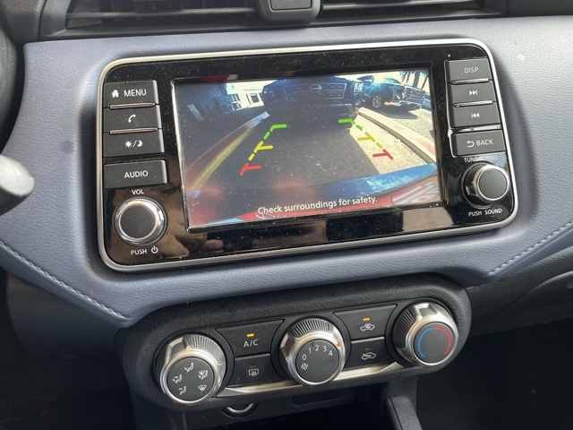 2024 Nissan Versa 1.6 SV photo 10