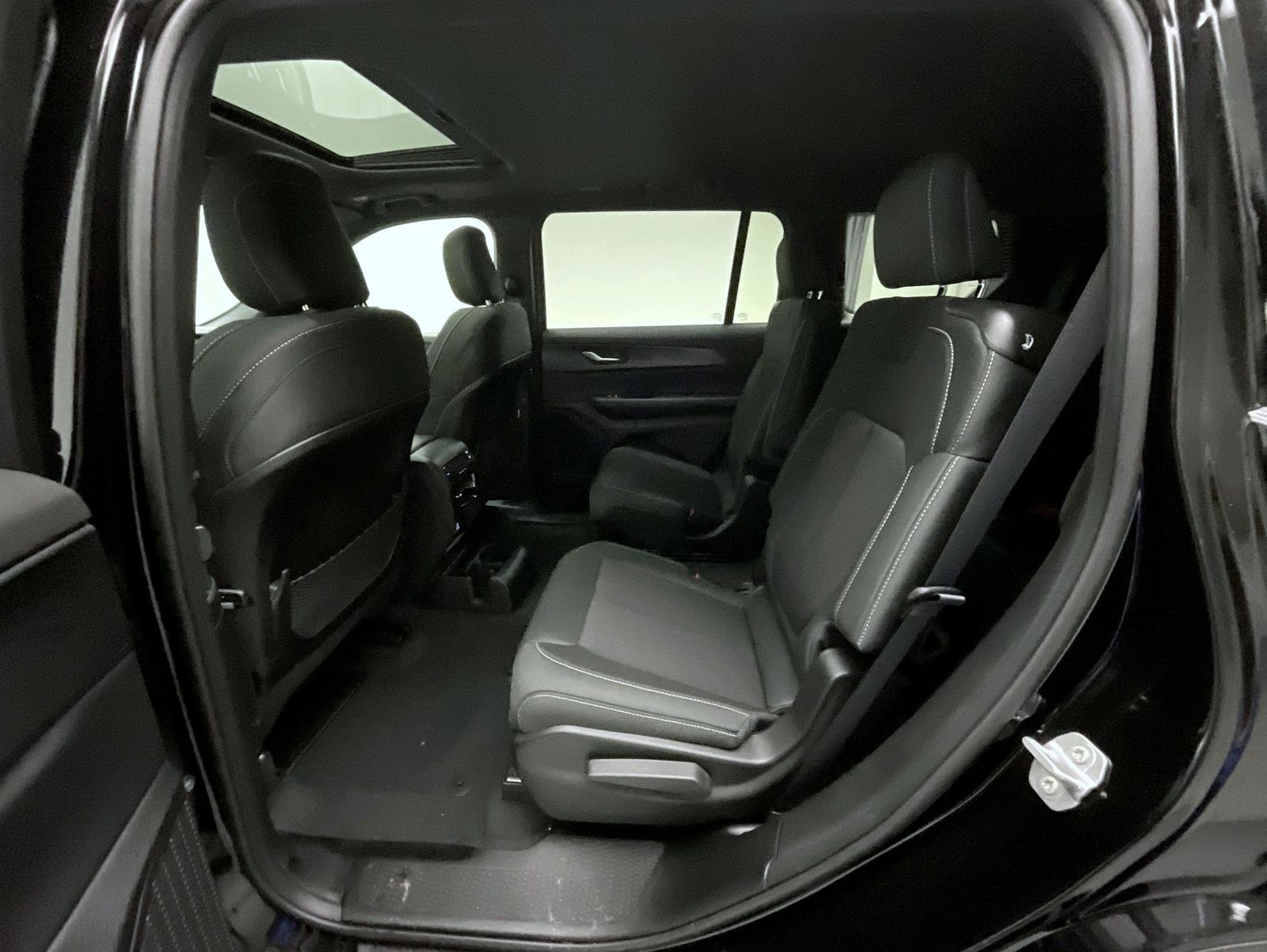 2025 Jeep Grand Cherokee Laredo X photo 10