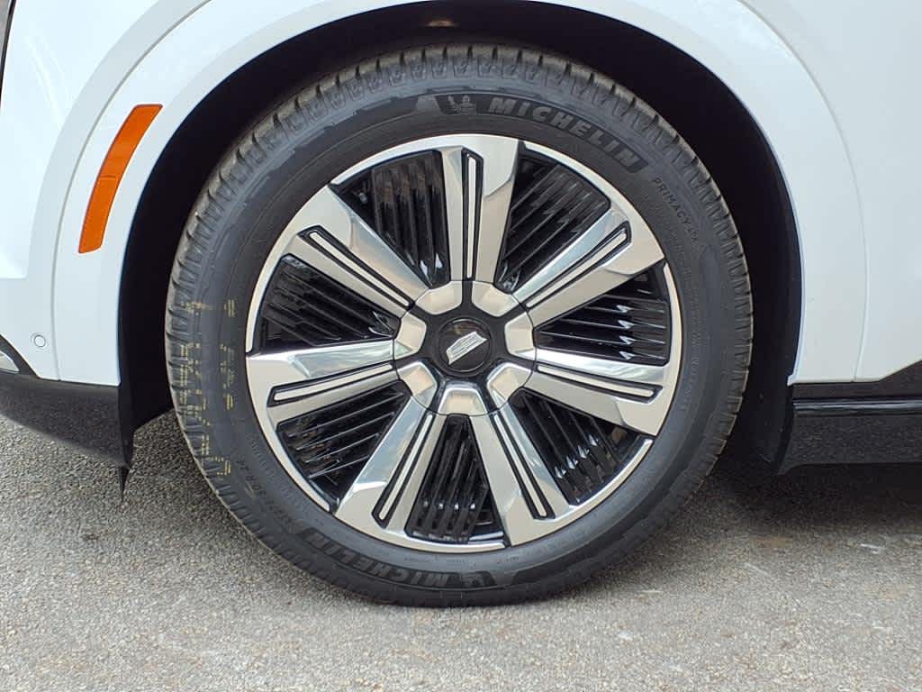 2025 Cadillac Escalade IQ Luxury photo 4