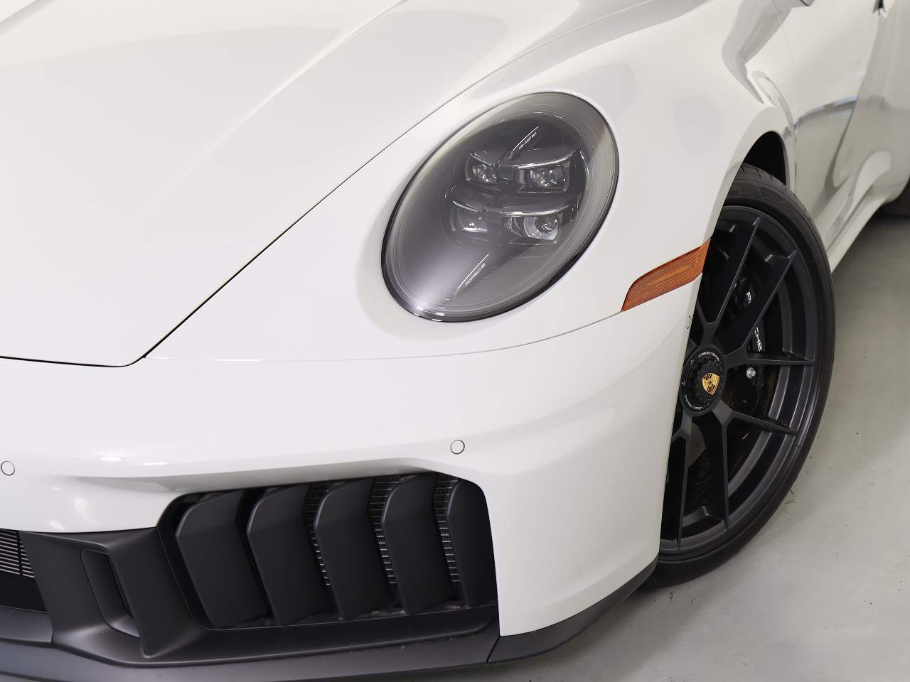 2026 Porsche 911 GTS photo 12