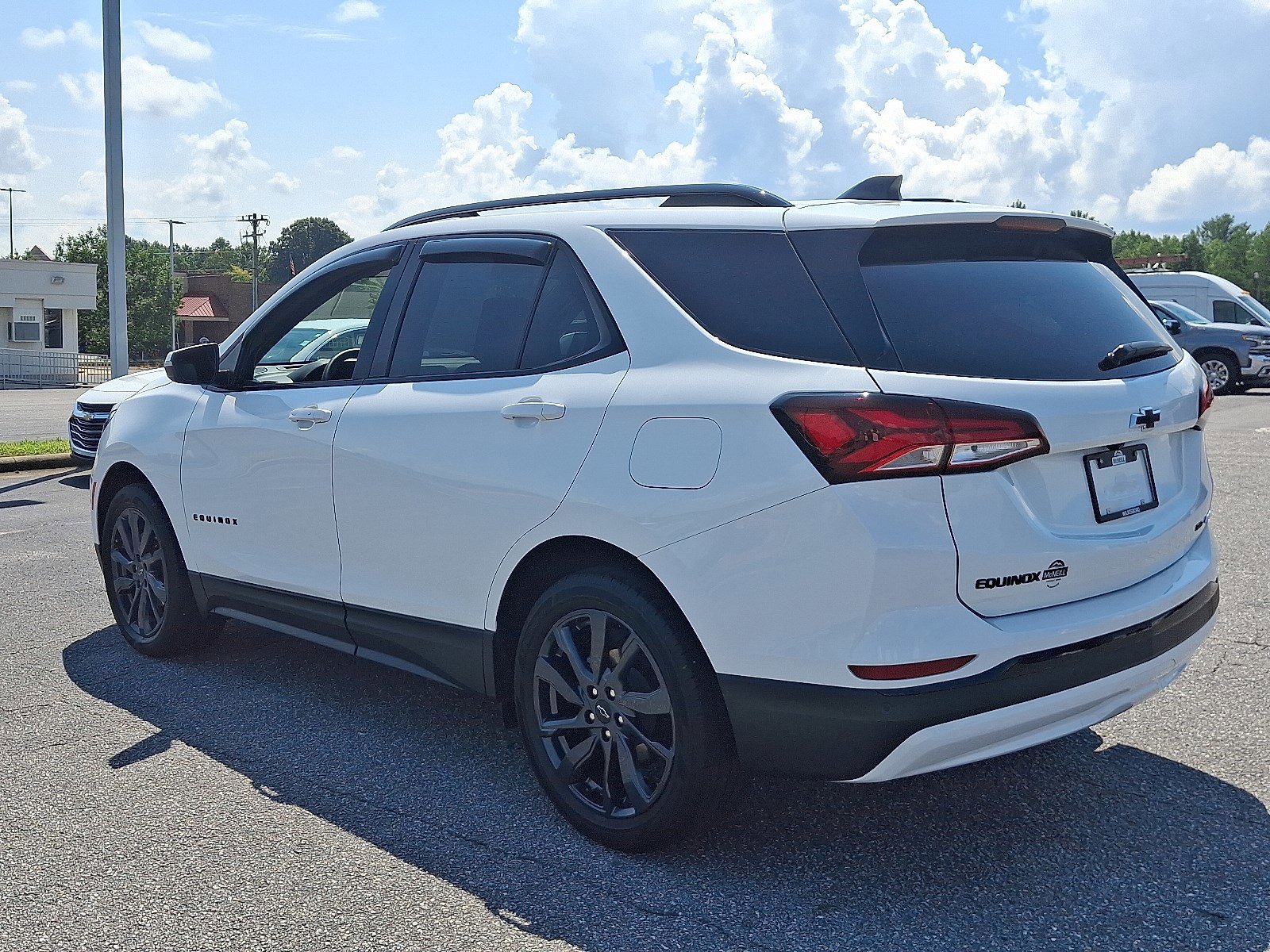 2024 Chevrolet Equinox RS photo 2