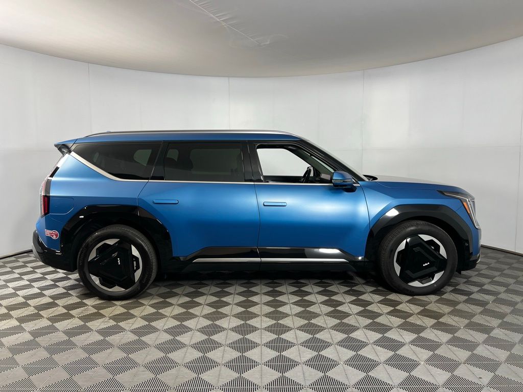 2024 Kia EV9 Land photo 2