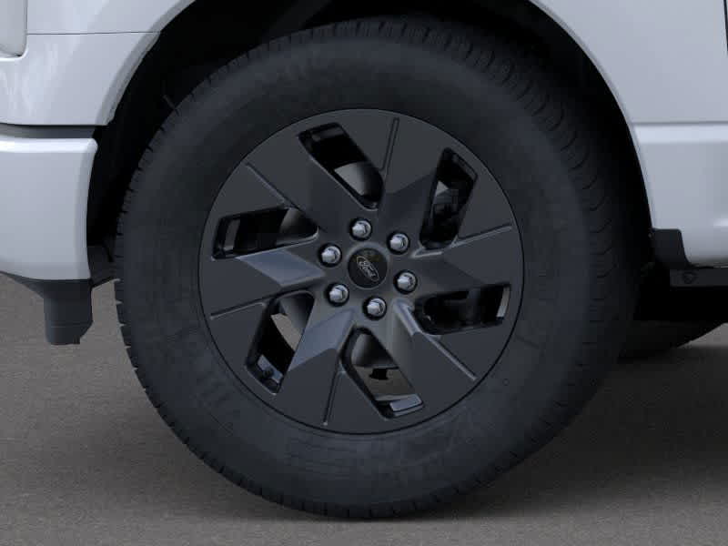 2025 Ford F-150 Lightning photo 15