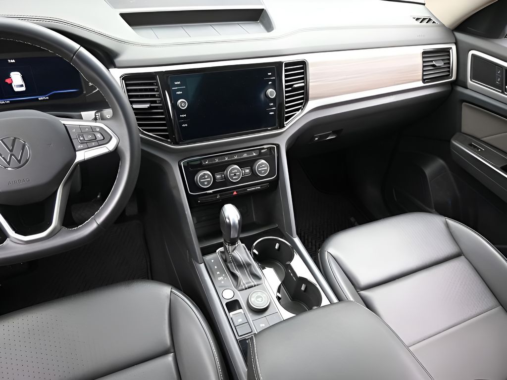 2022 Volkswagen Atlas SEL photo 12
