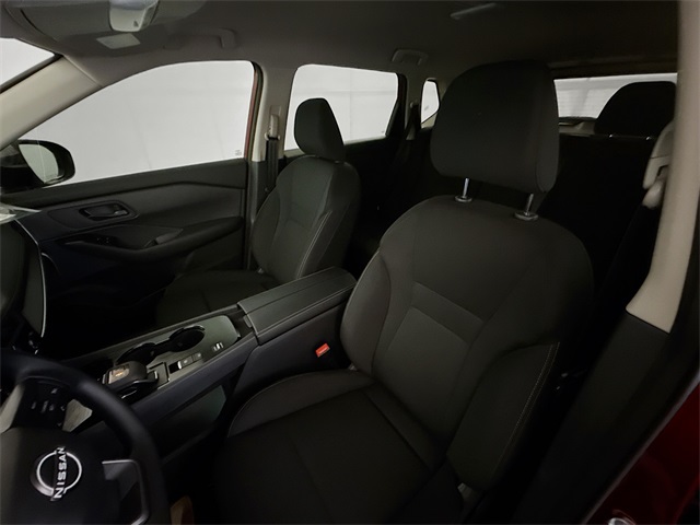 2025 Nissan Rogue S photo 5