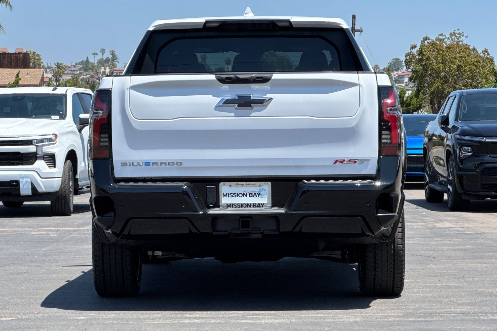 2025 Chevrolet Silverado EV RST photo 3