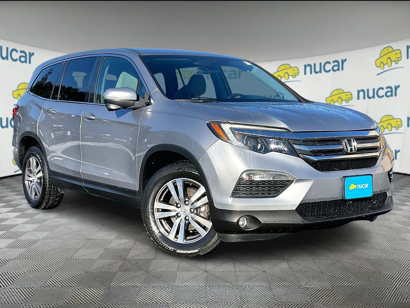2017 Honda Pilot EX's photo
