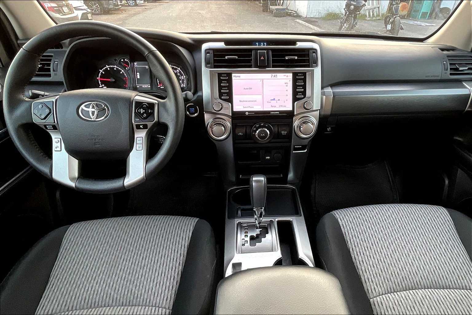 2024 Toyota 4Runner SR5 photo 13