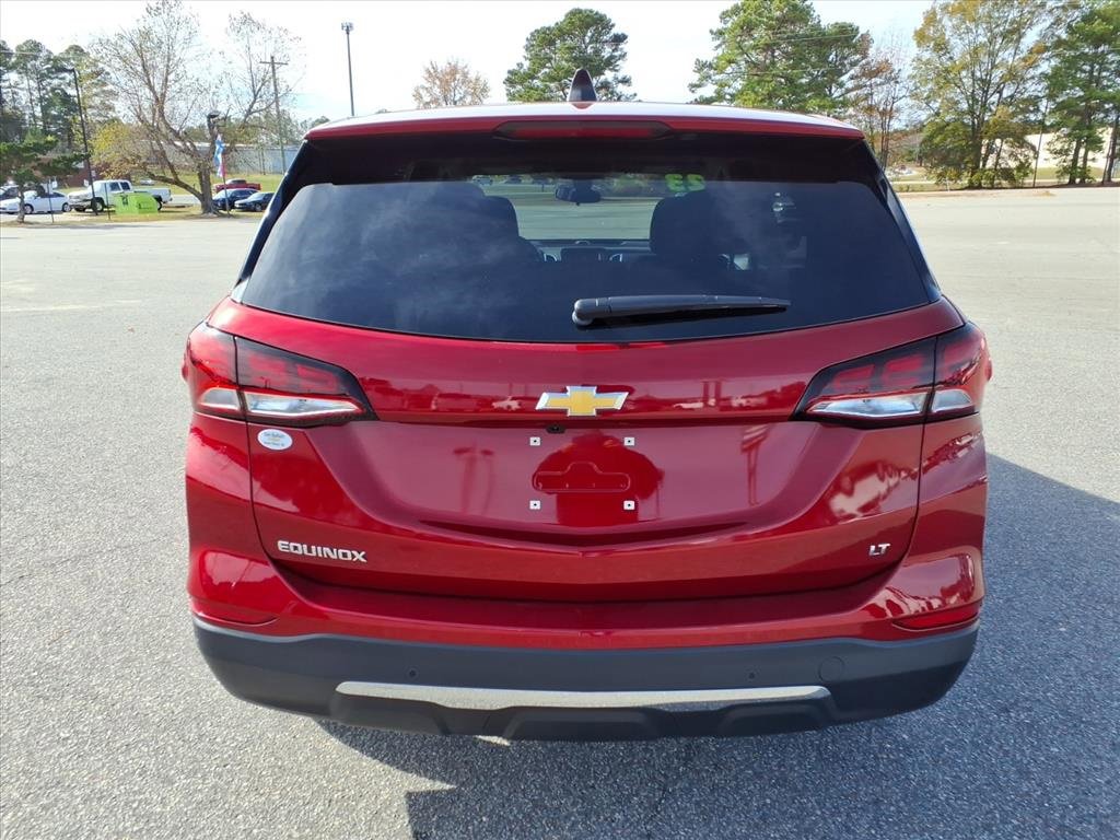 2023 Chevrolet Equinox LT photo 3