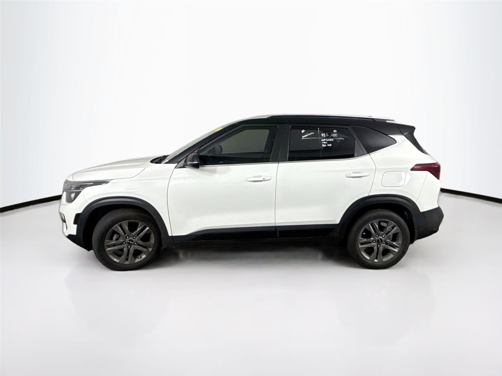 2023 Kia Seltos S photo 9