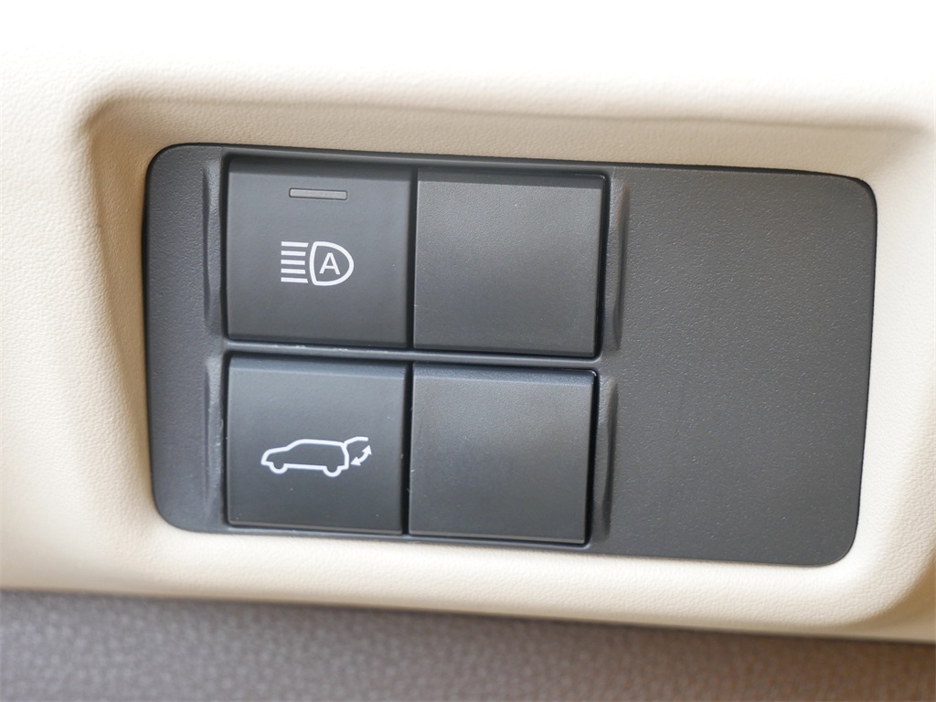 2021 Toyota Highlander Hybrid XLE photo 17