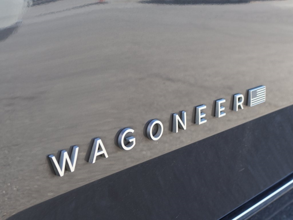 2022 Jeep Wagoneer Series III photo 2