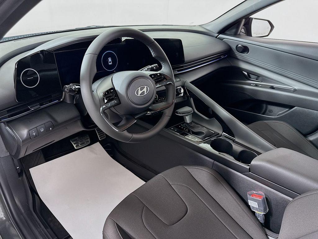2025 Hyundai Elantra Hybrid SEL Sport photo 9