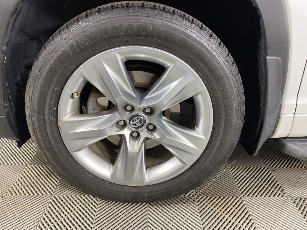 2016 Toyota Highlander Limited photo 12