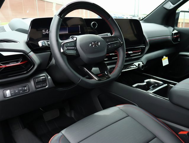 2025 Chevrolet Silverado EV RST photo 2