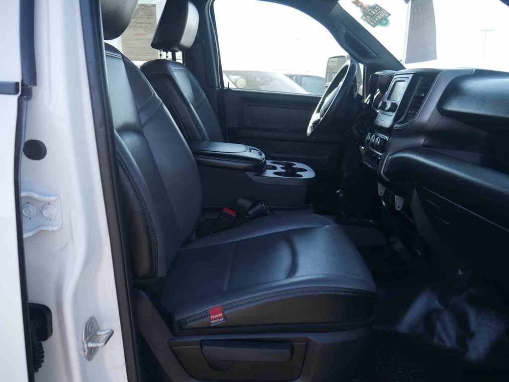2024 Ram 3500 Tradesman photo 25