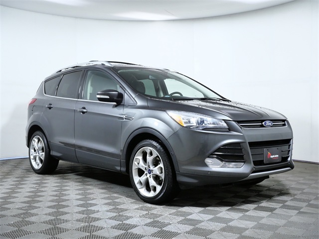 2016 Ford Escape Titanium's photo