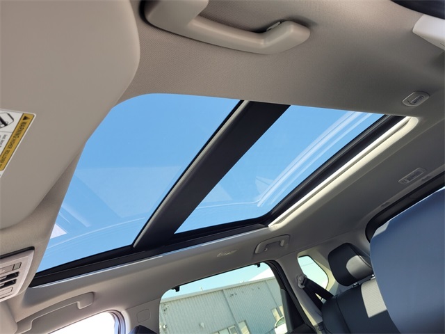2025 Nissan Rogue SV photo 10