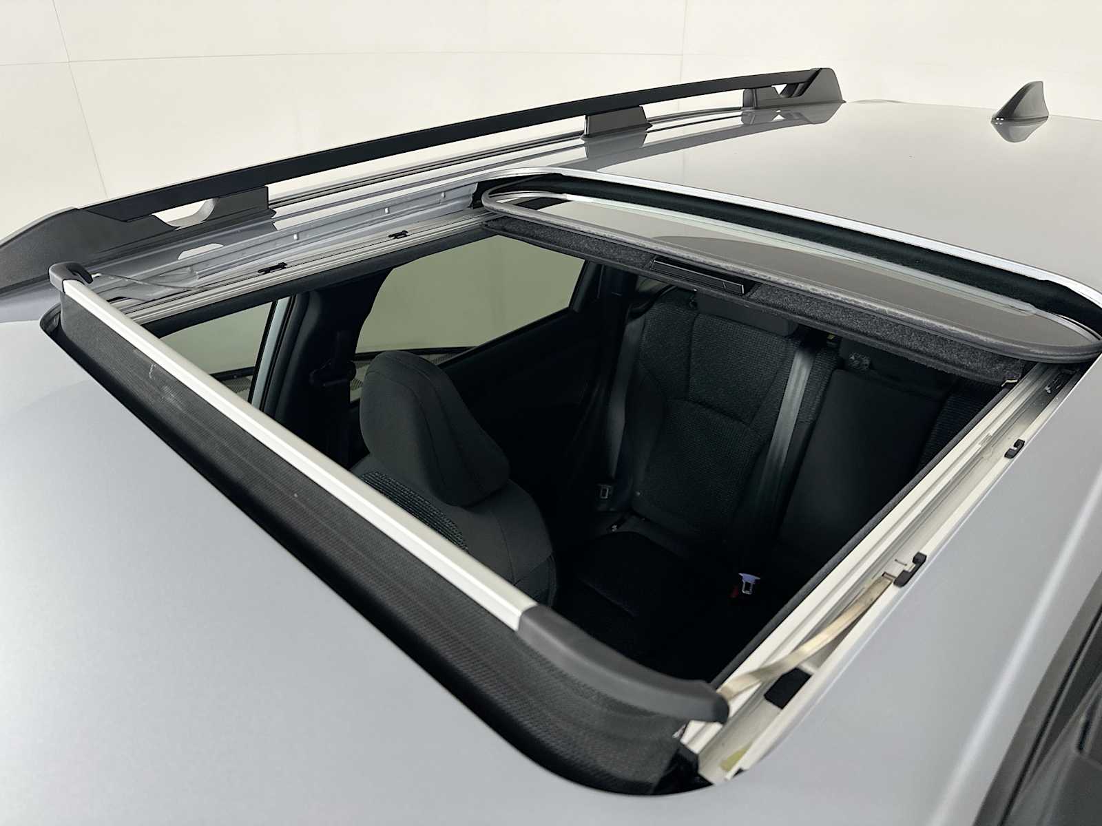 2025 Subaru Forester Premium Base photo 19