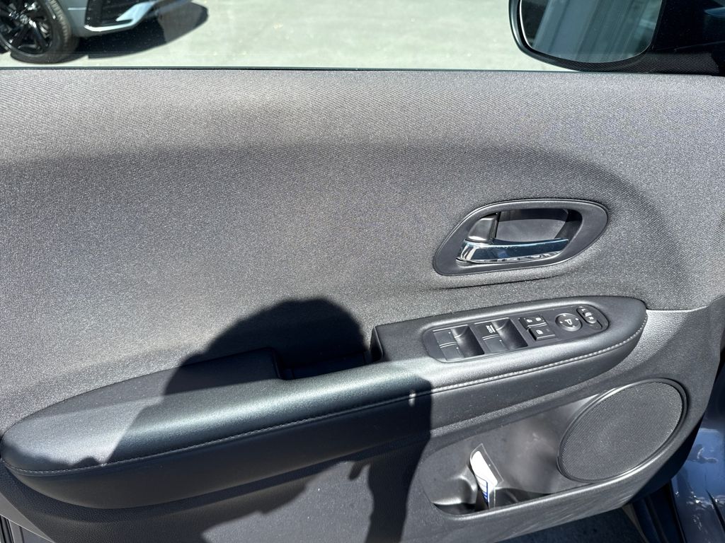 2022 Honda HR-V LX photo 8