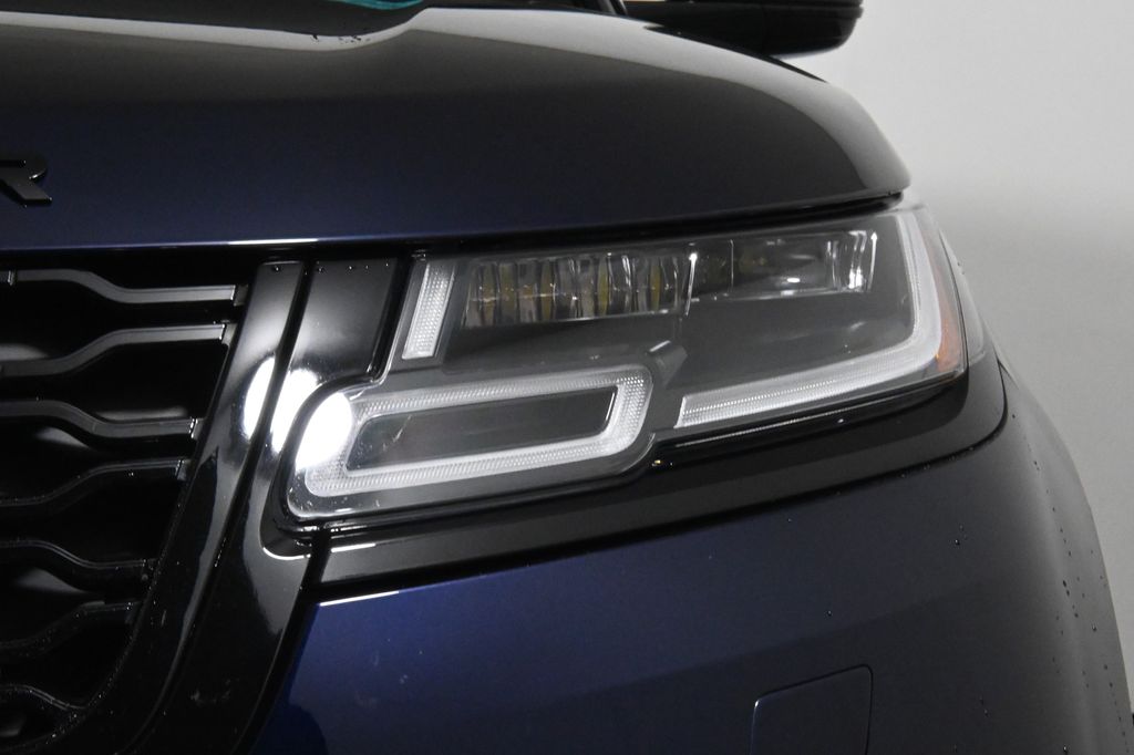 2023 Land Rover Range Rover Velar R-Dynamic S photo 11