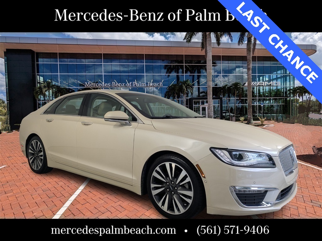 2018 Lincoln MKZ Reserve's photo