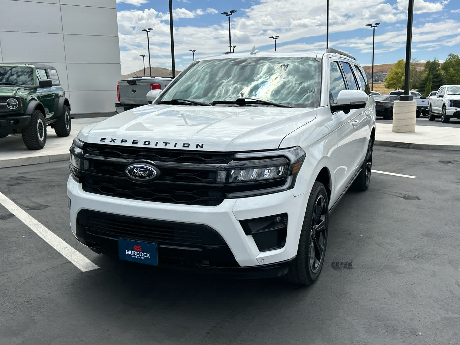 2024 Ford Expedition MAX Limited photo 2