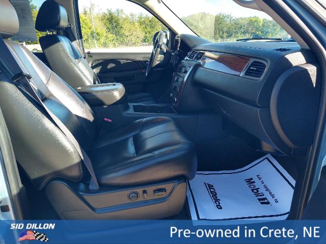 2011 Chevrolet Tahoe LT photo 4