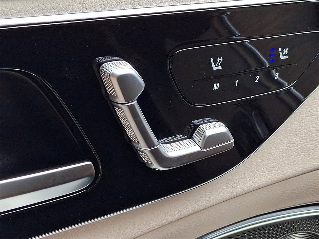 2025 Mercedes Benz C 300 4MATIC Sedan photo 19