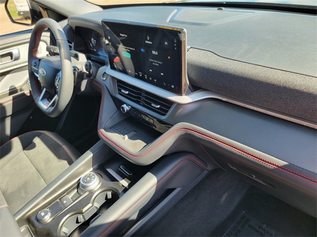 2025 Ford Explorer ST photo 12