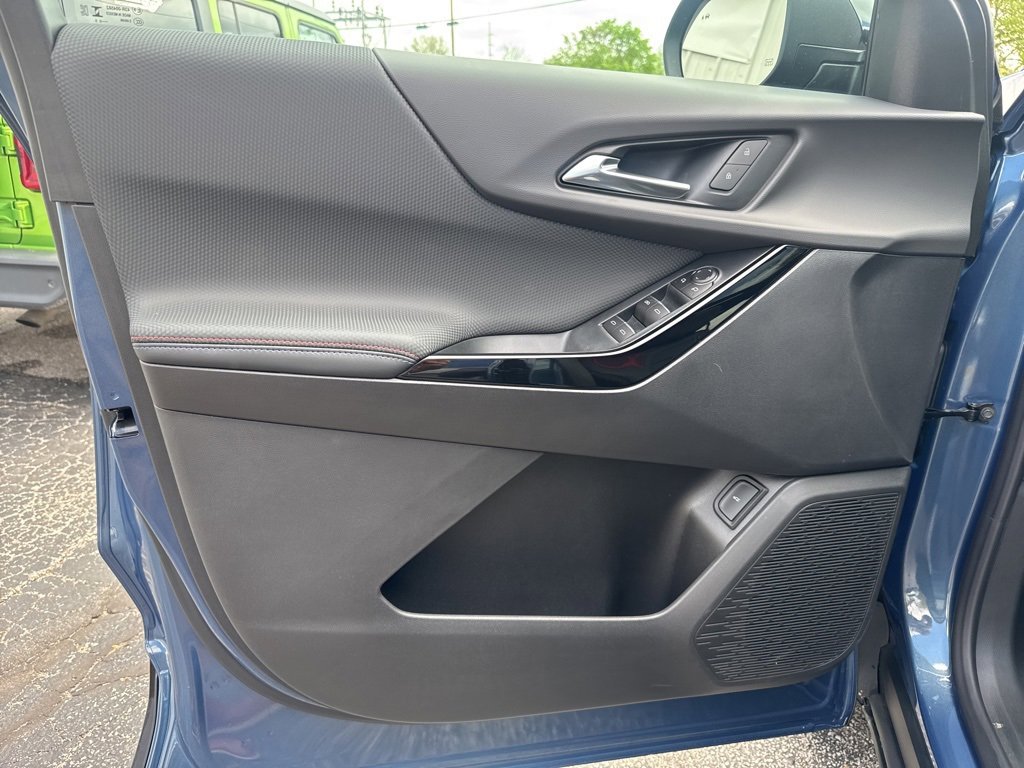 2026 Chevrolet Equinox RS photo 4