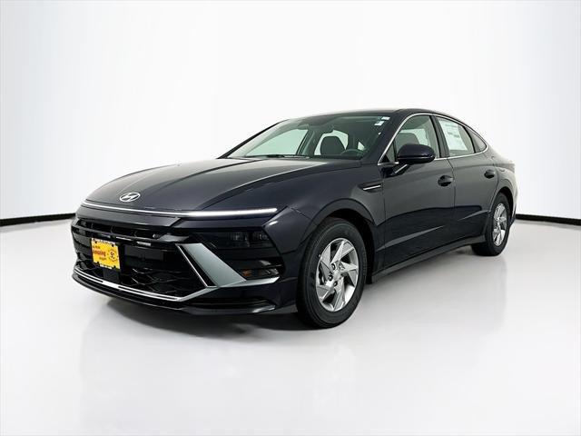 2025 Hyundai Sonata SE photo 3