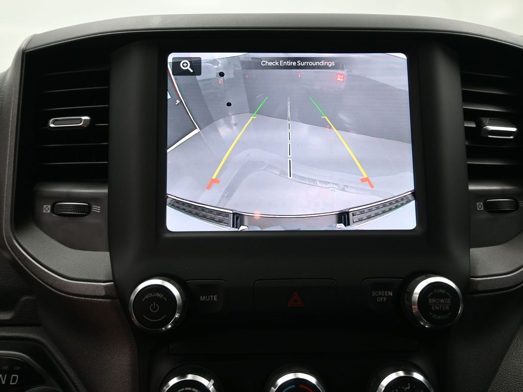 2024 Ram 1500 Tradesman photo 3