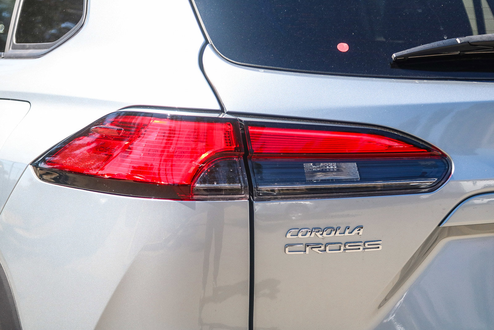 2026 Toyota Corolla Cross XLE photo 8