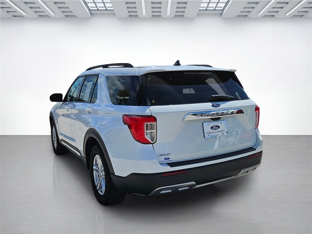 2023 Ford Explorer XLT photo 4
