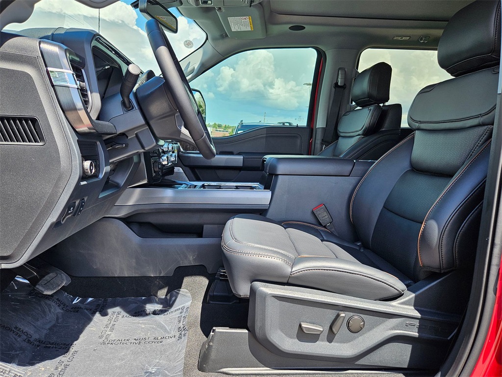 2025 Ford F-250 Lariat photo 9
