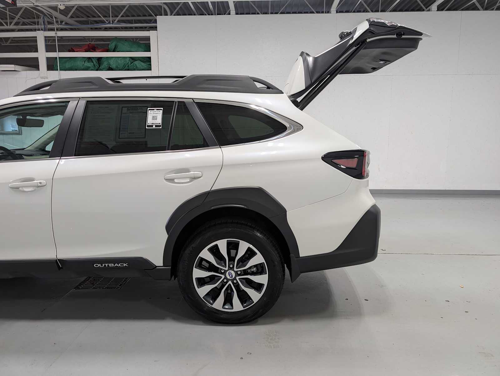 2025 Subaru Outback Limited XT photo 10