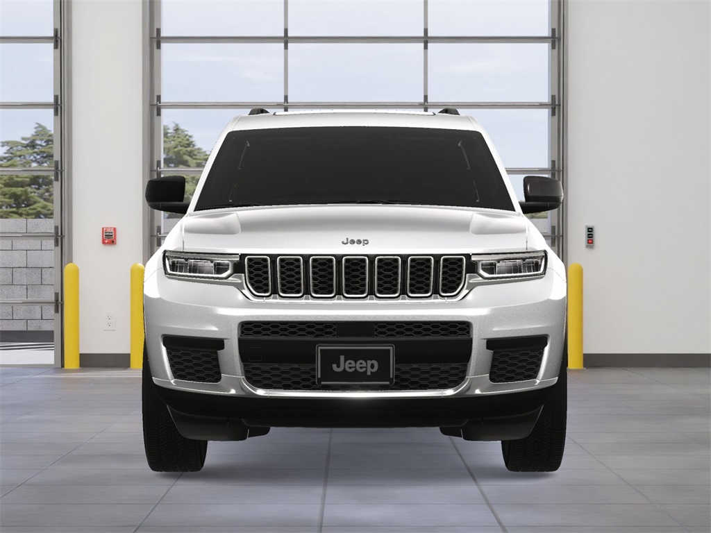 2025 Jeep Grand Cherokee Laredo photo 6