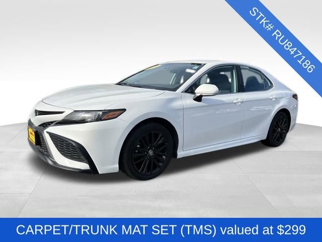 2024 Toyota Camry SE photo 3