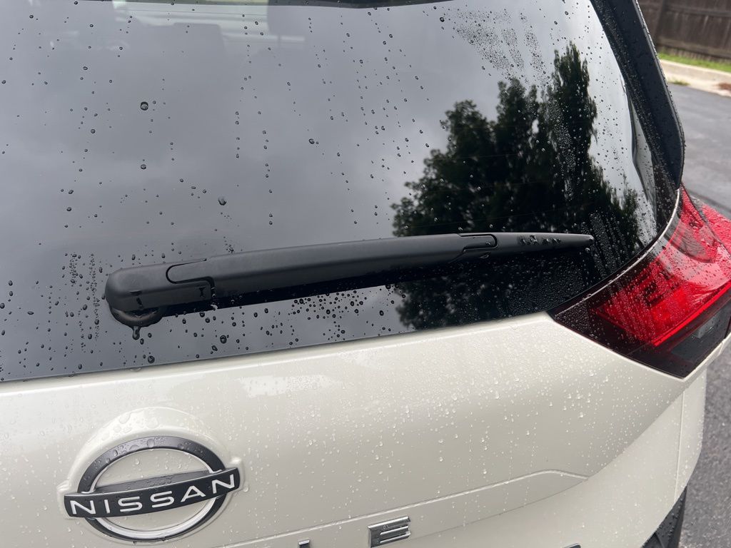 2023 Nissan Rogue SV photo 30