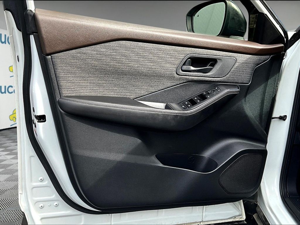 2021 Nissan Rogue S photo 9