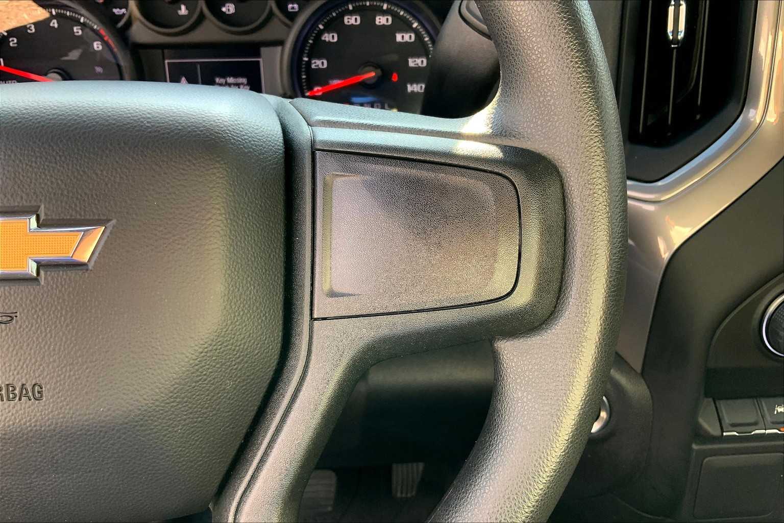 2023 Chevrolet Silverado 1500 Custom photo 24